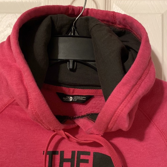 The north face pink pullover hoodie w charcoal inside hoodie part - Picture 3 of 6